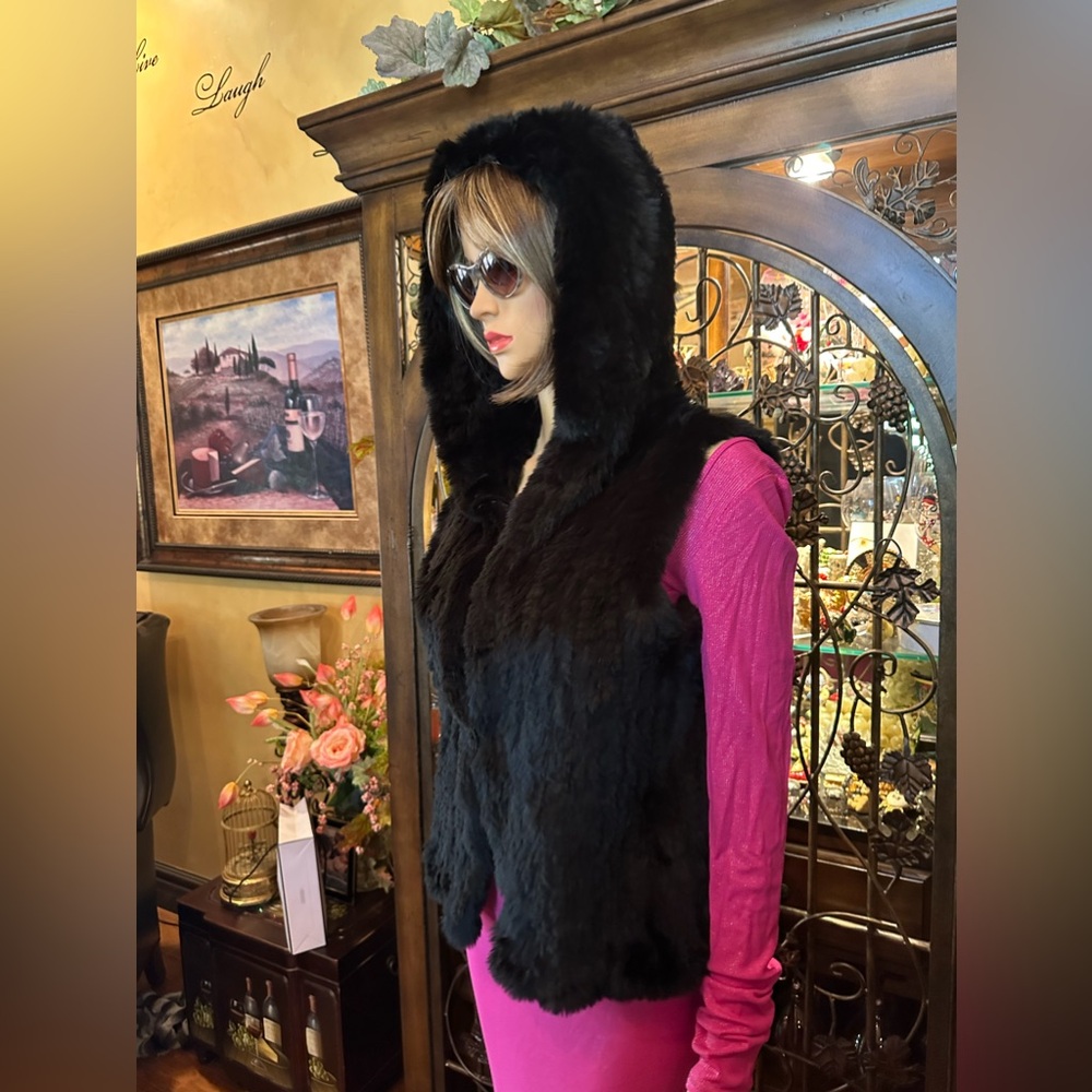 Marolli Hooded Rabbit Vest - Picture 3 of 7